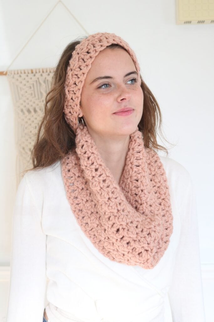 woman wearing crochet cowl and headband