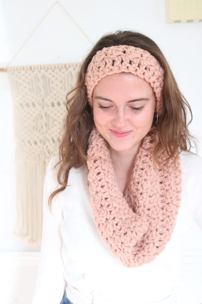 woman wearing crochet cowl and headband