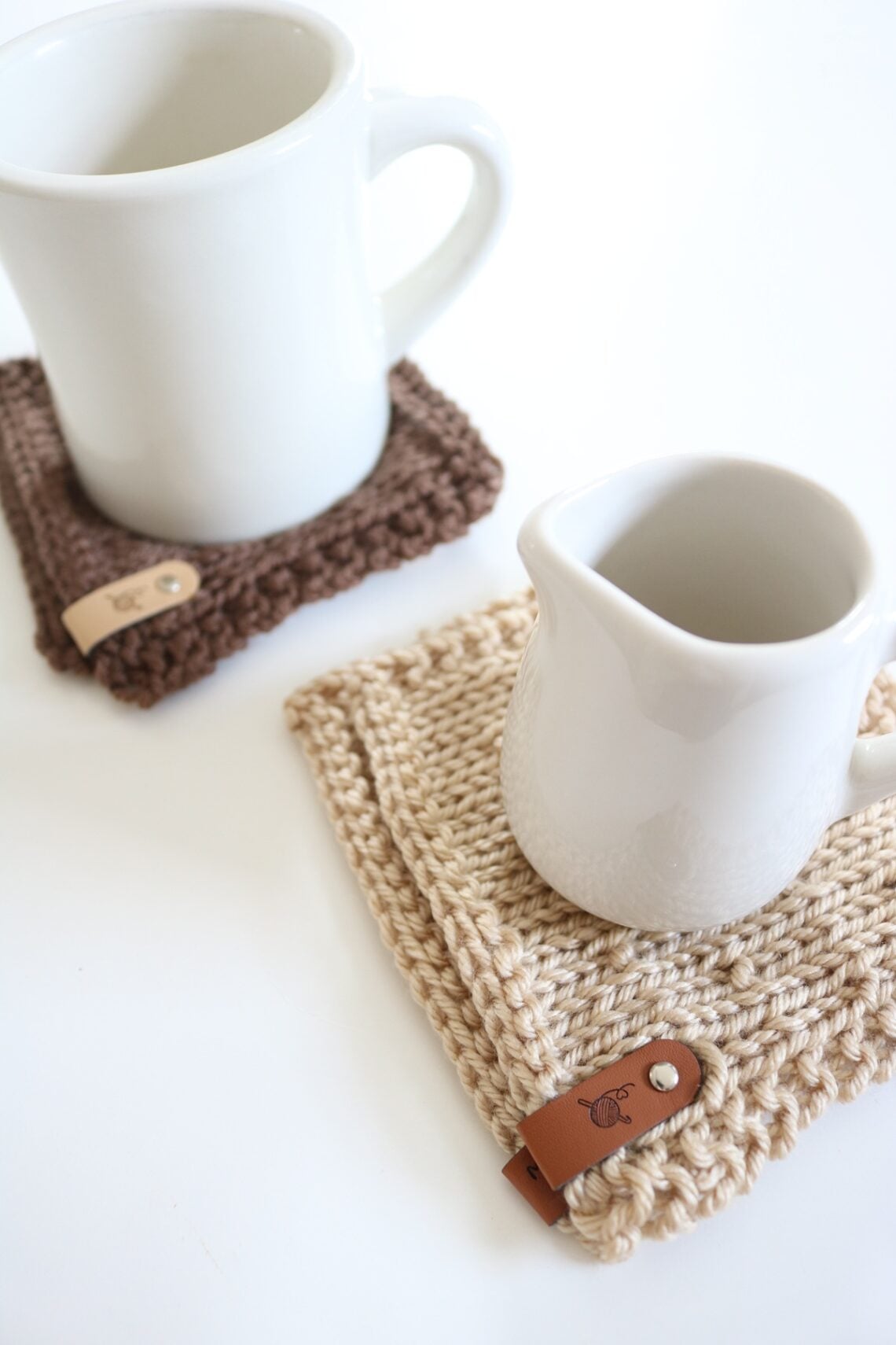 Textured Coasters Knit Pattern - mugs with worsted yarn