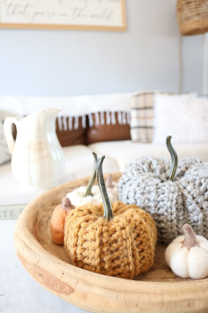 Cozy Chunky Pumpkins Crochet Pattern - showcase on table 1
