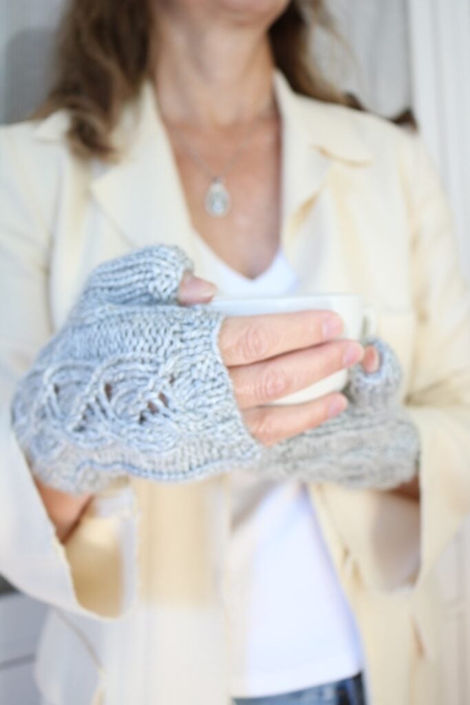 Poetcore Fingerless Gloves Knitting Pattern - wearing 1
