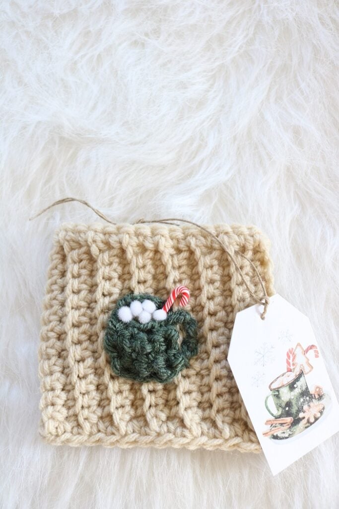 Christmas Cup Cozy Crochet Pattern - mug applique, finished with tag, vertical
