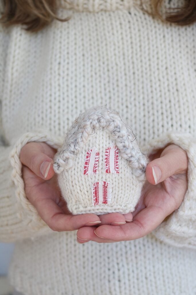 Christmas House Knit Pattern - chunky roof house in hand